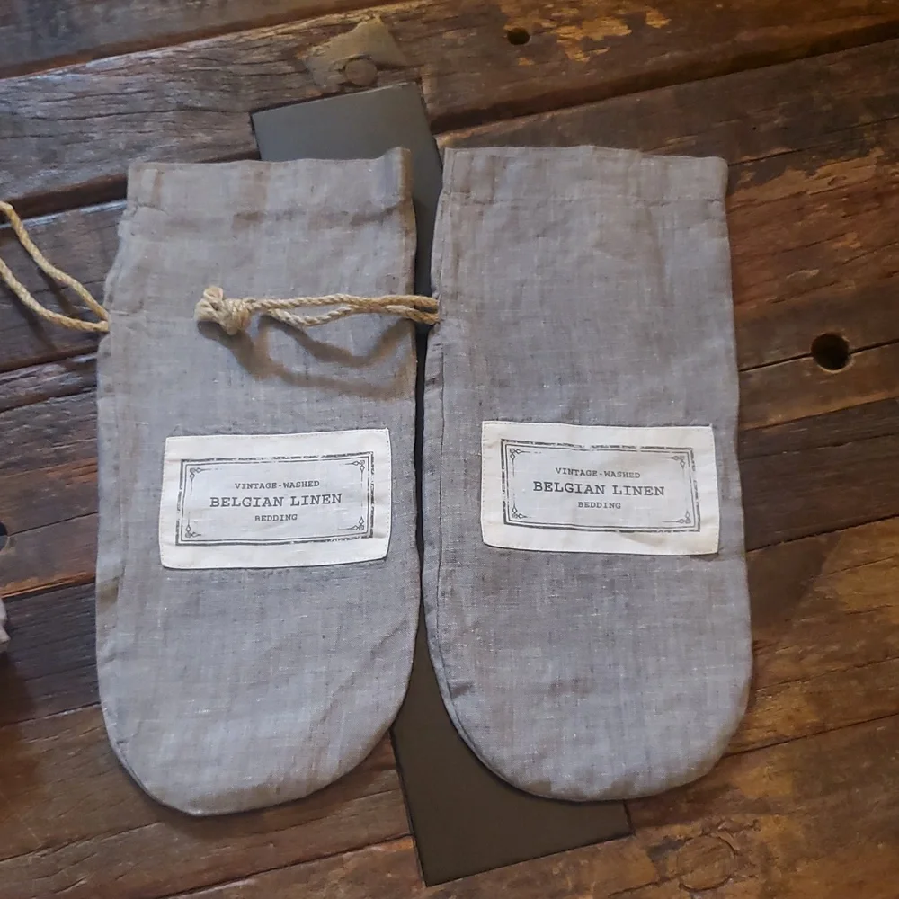 RH Vintage Washed Belgian Linen Lumbar Shams (2)